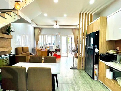 Bán nhà mega village khang điền, quận 9, dt 75m2, 3 tầng, 3 phòng ngủ, nhỉnh 7 tỷ 3