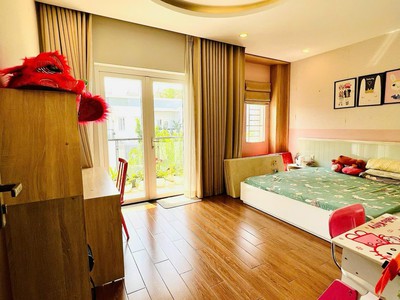 Bán nhà mega village khang điền, quận 9, dt 75m2, 3 tầng, 3 phòng ngủ, nhỉnh 7 tỷ 4