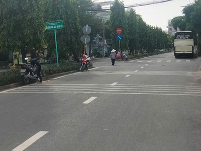 Cần bán gấp nhà mặt tiền 134m2 tại phường phước quận 9 bình xetải đậu thoải mái. 4