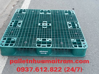 Pallet nhựa qua sử dụng được tái sử dụng lại trên thị trường rất lớn 9