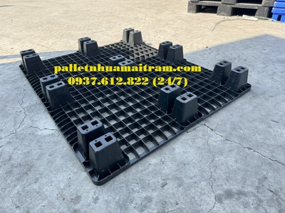 Pallet nhựa qua sử dụng được tái sử dụng lại trên thị trường rất lớn 4