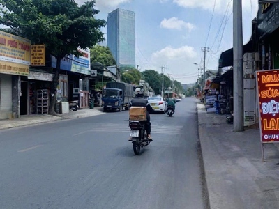 Bán nhà mặt tiền, diện tích to, ngang rộng giá đầu cơ, giá 20 tỷ   x tỷ 3