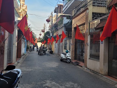 Bán nhà giêng chính chủ số 51 ngõ 46 Phố vũ xuân thiều ,40m MT 4,0m ngõ 5m ô tô tránh phân lô 0
