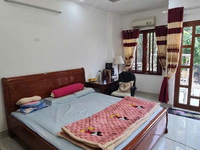 Mặt tiền đường lớn tên lửa - khu hiếm nhà bán - nhà 4 tầng đường 20m - nội thất xịn sò đa công năng 4