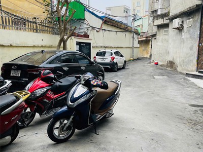 Nhà ô tô 7 chỗ vào tận nơi. quay đầu được ngay bệnh viện mắt hải phòng. 1