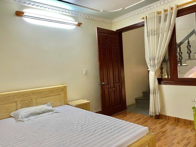 Cho thuê nhà phố Văn Cao cực đẹp giá tốt 5