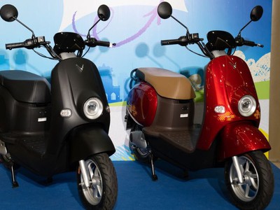 3  mẫu xe máy điện, xe 50cc thiết kế Vespa được yêu thích hiện nay 2