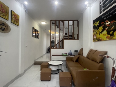 Bán nhà an dương vương- tây hồ lô góc - nhà đẹp ở luôn - nội thất cơ bản - an sinh đỉnh - khu vực 0
