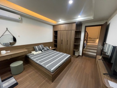 Cho thuê nhà phố Văn Cao, 5 ngủ khép kín, DT: 83m2. 4