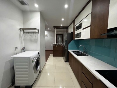 Cho thuê căn hộ Goldmark 3 ngủ 2 vệ sinh full đồ đẹp 2