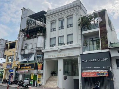 Cho thuê tòa nhà 17-19 Phan Đình Phùng, P1, Phú Nhuận. Hầm, 3 Tầng, Sân Thượng, Thang Máy 2