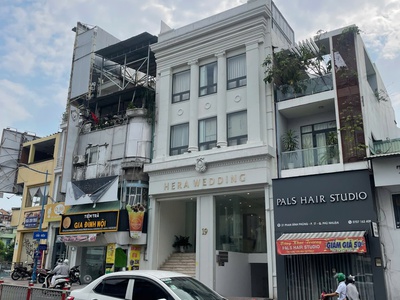 Cho thuê tòa nhà 17-19 Phan Đình Phùng, P1, Phú Nhuận. Hầm, 3 Tầng, Sân Thượng, Thang Máy 4