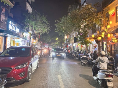 Bán nhà 2 mặt phố quận hoàn kiếm, 98m, mặt tiền 5m, 2 mặt phố, ôtô 2 chiều, full thổ cư 2