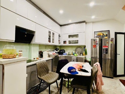 Bán nhà đống đa 42m hào nam, lô góc, ngõ thông kinh doanh. 1