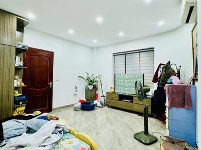 Bán nhà đống đa 42m hào nam, lô góc, ngõ thông kinh doanh. 4