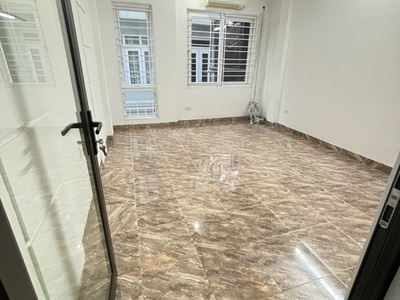 Bán nhà phố Hồ Tùng Mậu gần Đại học Thương Mại 36m2 5 tầng nhỉnh 7 tỷ 2