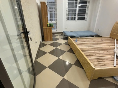Bán nhà phố Hồ Tùng Mậu gần Đại học Thương Mại 36m2 5 tầng nhỉnh 7 tỷ 3
