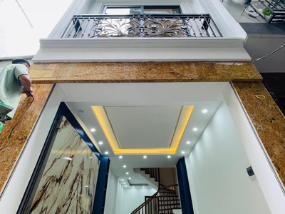 Chính chủ gửi bán căn nhà 5 tầng hoàn thiện full nội thất luxury ô tô đỗ cổng chỉ 8 tỷ 1