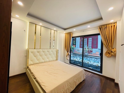 Chính chủ gửi bán căn nhà 5 tầng hoàn thiện full nội thất luxury ô tô đỗ cổng chỉ 8 tỷ 2