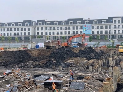 SIỂU HÓT - Bán nhà phố 5 tầng ngay trung tâm hành chính thành phố 0