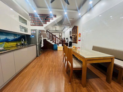 Bán nhà 90m2, 4 tầng lô góc tại trung lực, ô tô đõ cửa ngày đêm, giá 8,3 tỷ 2