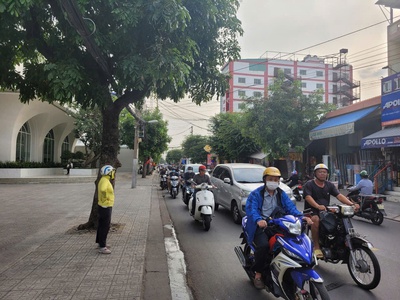 Cho thuê gấp mặt bằng kinh doanh đẹp - nguyễn văn quá, q.12. 35 tr/ tháng 4