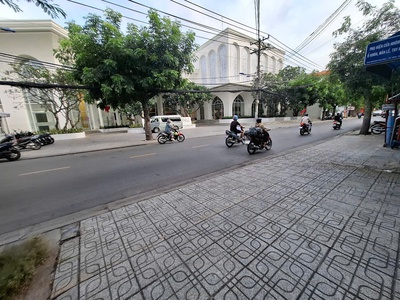 Cho thuê gấp mặt bằng kinh doanh đẹp - nguyễn văn quá, q.12. 35 tr/ tháng 3