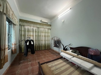 Bán nhà 3.5 tầng ngay Cung thiếu nhi, ph Nguyễn Trãi, TP Hải Dương, 2 ngủ, 2 vs, trung tâm 2