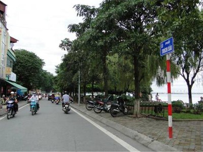 Bán nhà mặt ngõ ôtô phố lạc long quân 50m2 5tầng mặt tiền 4.2m 16.9tỷ tây hồ 0