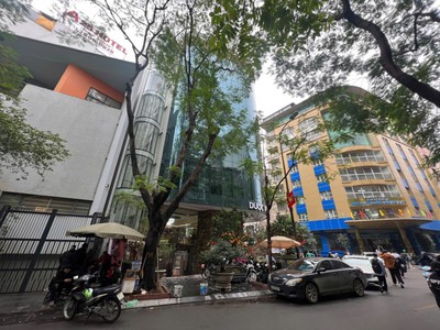Bán nhà 5 tầng phố dịch vọng hậu 40m2 chỉ  9.5 tỷ cầu giấy, dòng tiền, kd, ngõ thông 0