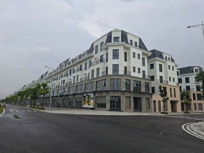 Bán nhà phố 5 tầng mặt Đại lộ Nam Sông Mã đối diện 3000 căn chung cư cao cấp 3