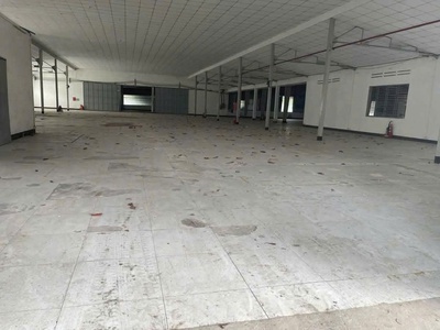 Cho thuê kho xưởng dĩ an bình dương  dt 5000m2  khuôn viên chung rộng rãi . giá thuê 2.8/m2 1