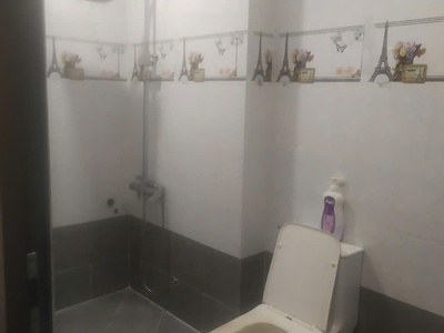 Cho thuê nhà nguyên căn 3 lầu 1 trệt có thang máy KDC Hiệp Thành city 0