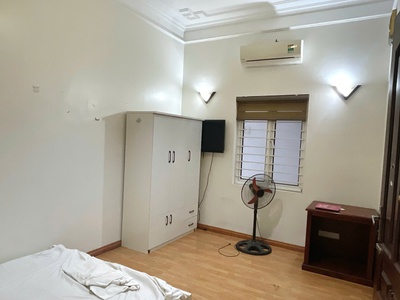 Nhà mình còn 1 căn mặt đường phố Mai Hắc Đế cách Vincom Bà Triệu 200m diện tích 20m2 0