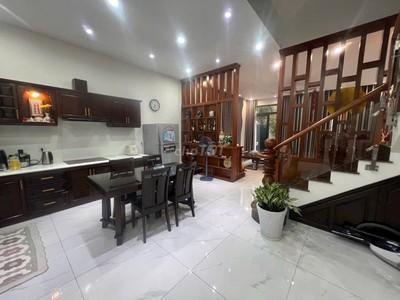 Cho thuê căn biệt thự tại đường số 12 phường trường thọ tp thủ đức. 0