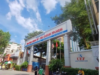 Bán đất tặng nhà xây theo ý thích hxt ngang 4m điện biên phủ 70m2 gần trường đh 9.6 tỷ. 2