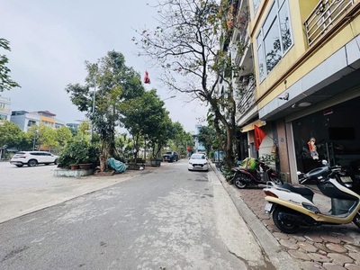 Bán đất ngọc động. 45m2   mt 4m   3,8 tỷ. ô tô vào đất, kinh doanh 0