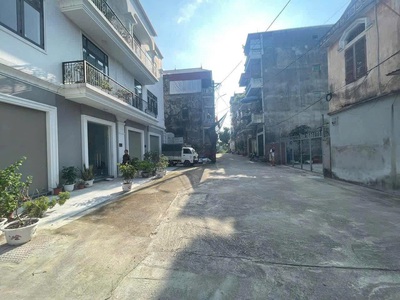 Bán đất ngọc động. 45m2   mt 4m   3,8 tỷ. ô tô vào đất, kinh doanh 2