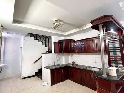 Bán nhà hxh bùi thị xuân, p2, tân bình, 61m2, 4 tầng, 6pn, có dòng tiền 1