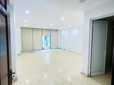 Cho thuê nhà ngõ 88 Trung Kính, Cầu Giấy. Dt 85m x 7 tầng có Thang Máy 4