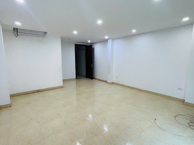 Cho thuê nhà ngõ 88 Trung Kính, Cầu Giấy. Dt 85m x 7 tầng có Thang Máy 7