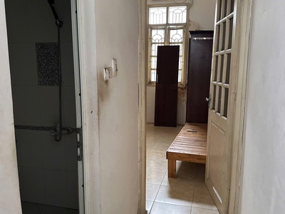 Cho thuê nhà 3 tầng 1 tum, 4 ngủ,3wc ngõ 189 thanh nhàn, đối diện công viên tuổi trẻ 4