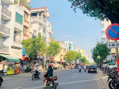 Cho thuê nhà mặt tiền 31 Hoàng Hoa Thám, P6, Bình Thạnh. Trệt, 2 Lầu, ngang 6x20 chỉ 80tr 2