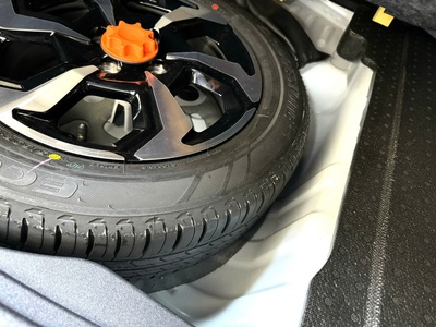 Bán xe Toyota Vios E CVT 2024, số tự động, màu trắng. 12