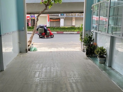 Bán nhà MTKD cung đường kinh doanh sầm uất nhất MT Cộng Hòa, P.13, Quận Tân Bình. 2