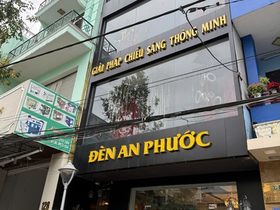Chính chủ bàn giao mặt tiền đường Núi Thành, Kinh doanh sầm uất. Cho thuê 40 triệu/tháng 0