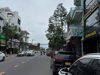 Chính chủ bàn giao mặt tiền đường Núi Thành, Kinh doanh sầm uất. Cho thuê 40 triệu/tháng 5