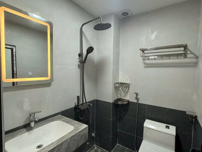 Hàng hiếm diện tích rộng 37m, giá hợp lí - 4 tầng - 4pn - căn góc- đường ô tô - giá 5.3x tỷ 3