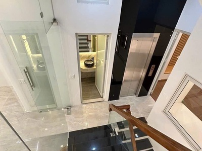 Căn nhà lê trọng tấn 55m , 4t, 4pn, gara ô tô, hoạt động, phân lô,thang máy, giá chỉ nhỉnh 17 tỷ 1