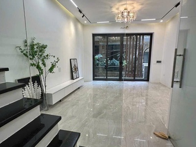 Căn nhà lê trọng tấn 55m , 4t, 4pn, gara ô tô, hoạt động, phân lô,thang máy, giá chỉ nhỉnh 17 tỷ 3